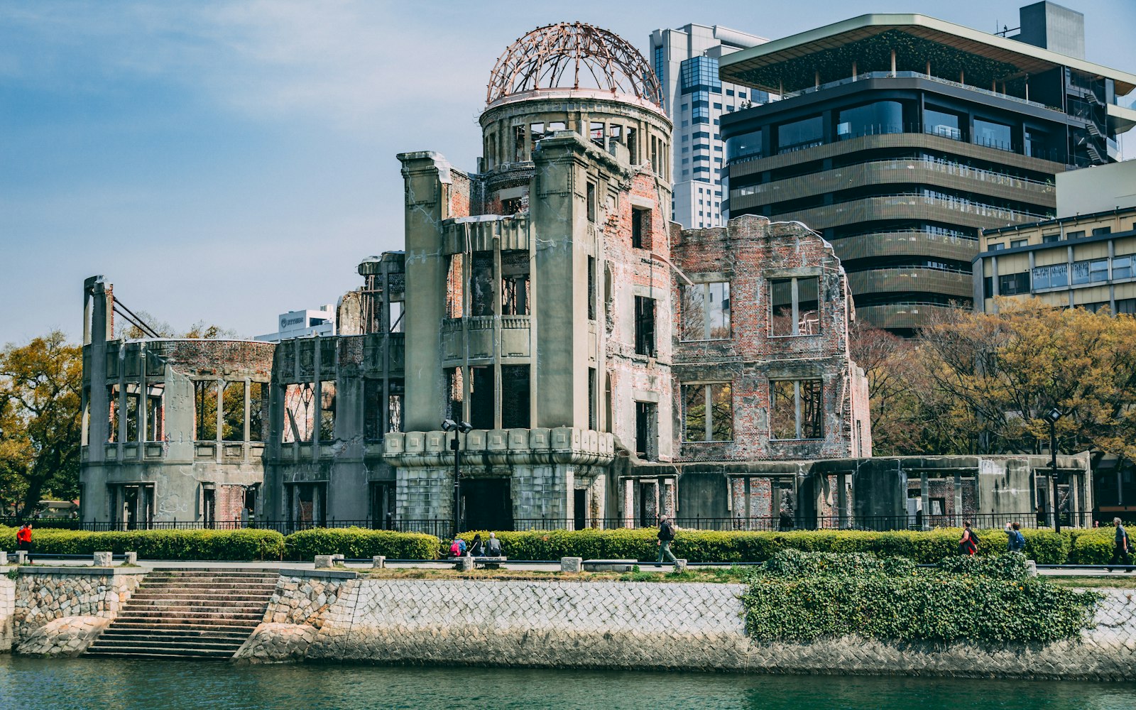 Hiroshima och Miyajima: räcker en natt eller behövs två?